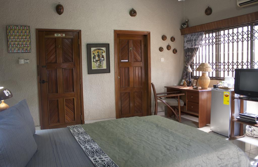 Four Villages Inn Kumasi Rom bilde