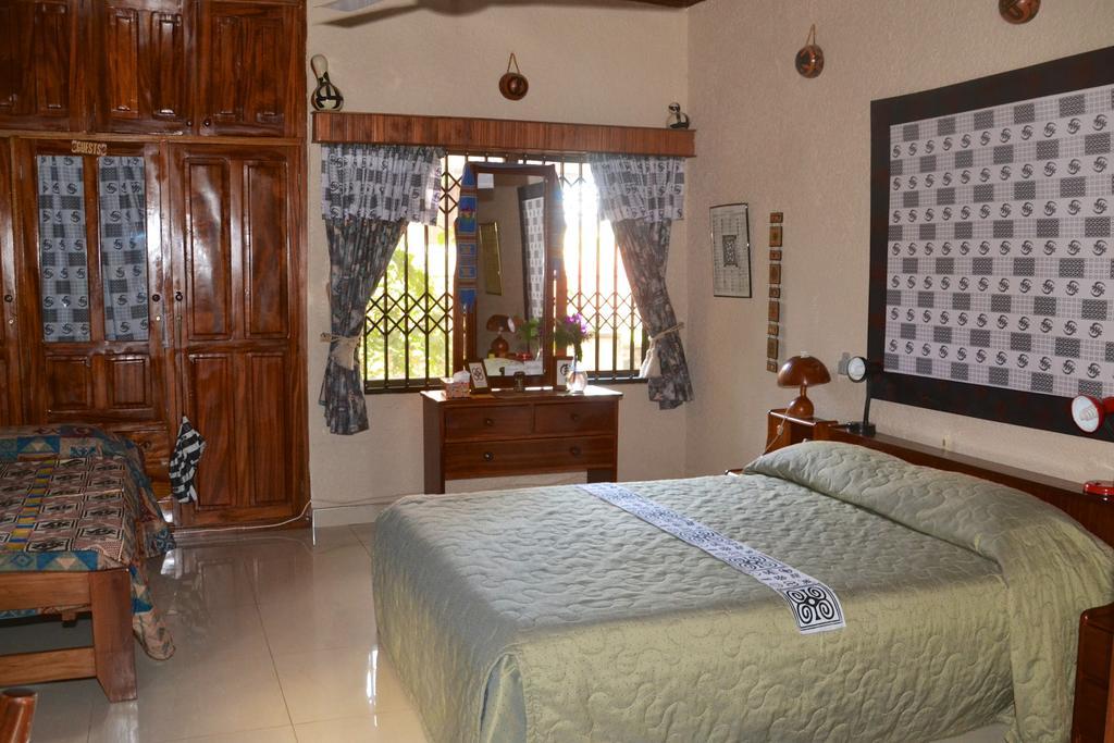 Four Villages Inn Kumasi Rom bilde